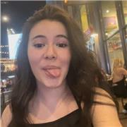 Ragazza madrelingua francese di 19 anni offre lezioni per persone di qualsiasi età